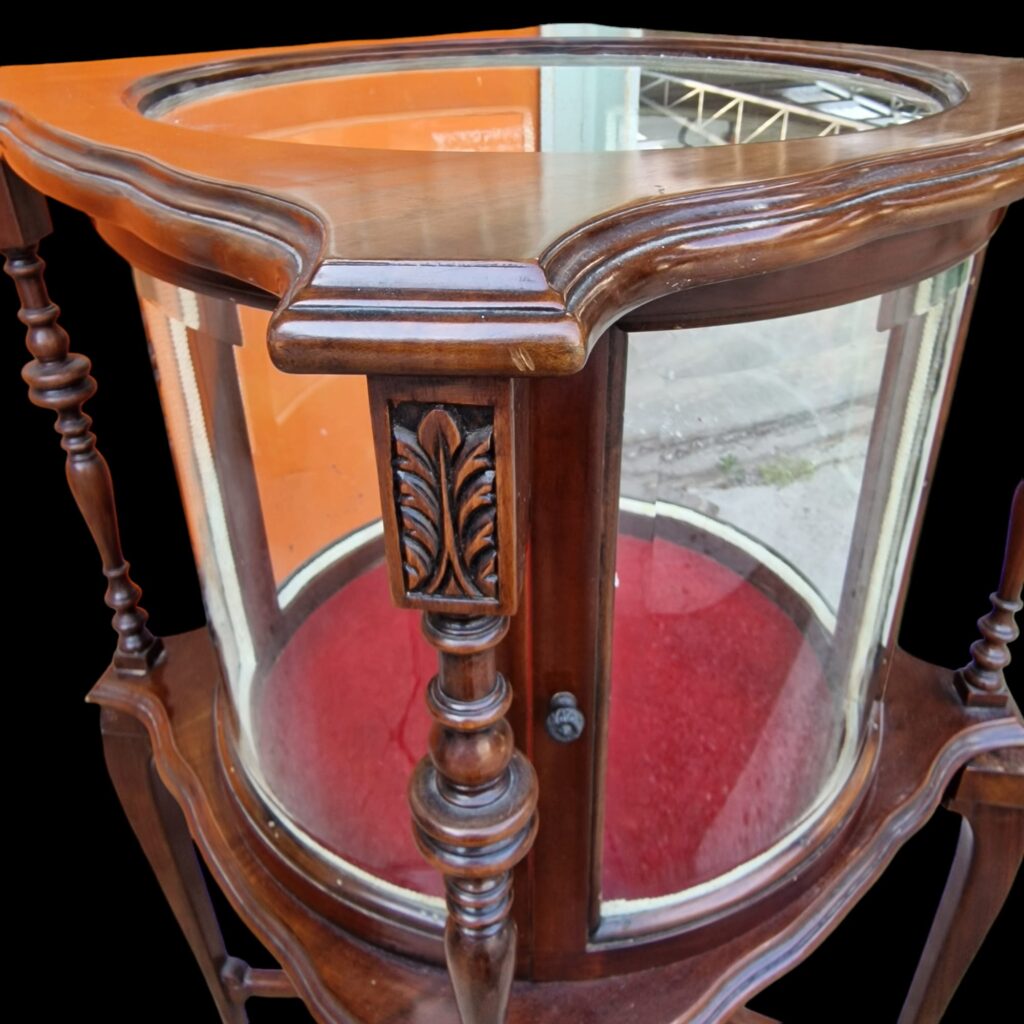 Tavolino mobile Bacheca in legno e vetro molato