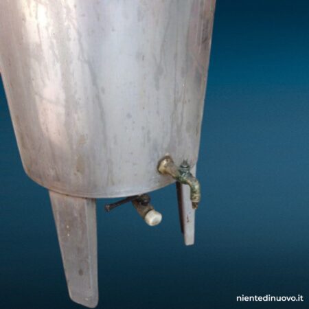 Recipiente per olio in acciaio inox (fusto usato)