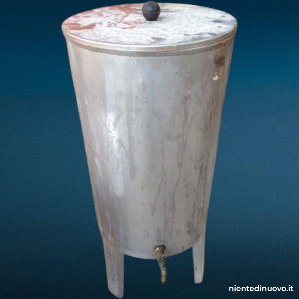 Recipiente per olio in acciaio inox (fusto usato)
