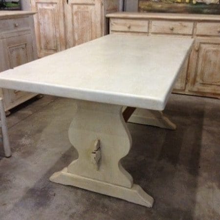 Tavolo fratino decapato bianco in legno di abete massello, stile rustico provenzale