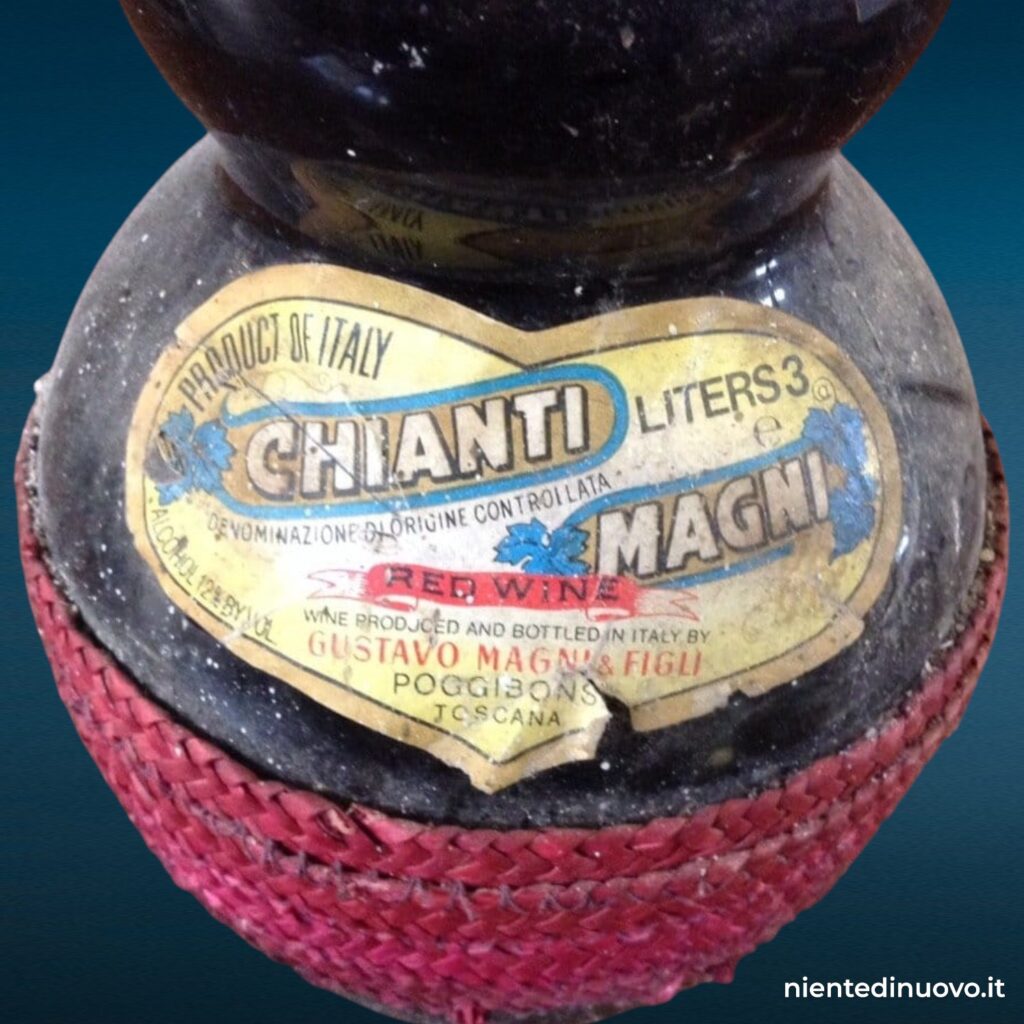 vecchia bottiglia chianti da collezione