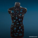 38077_1 Busto manichino in metallo nero con supporto a treppiede