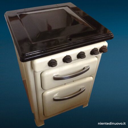 Cucina a gas Kuppersbusch anni '50 in metallo smaltato