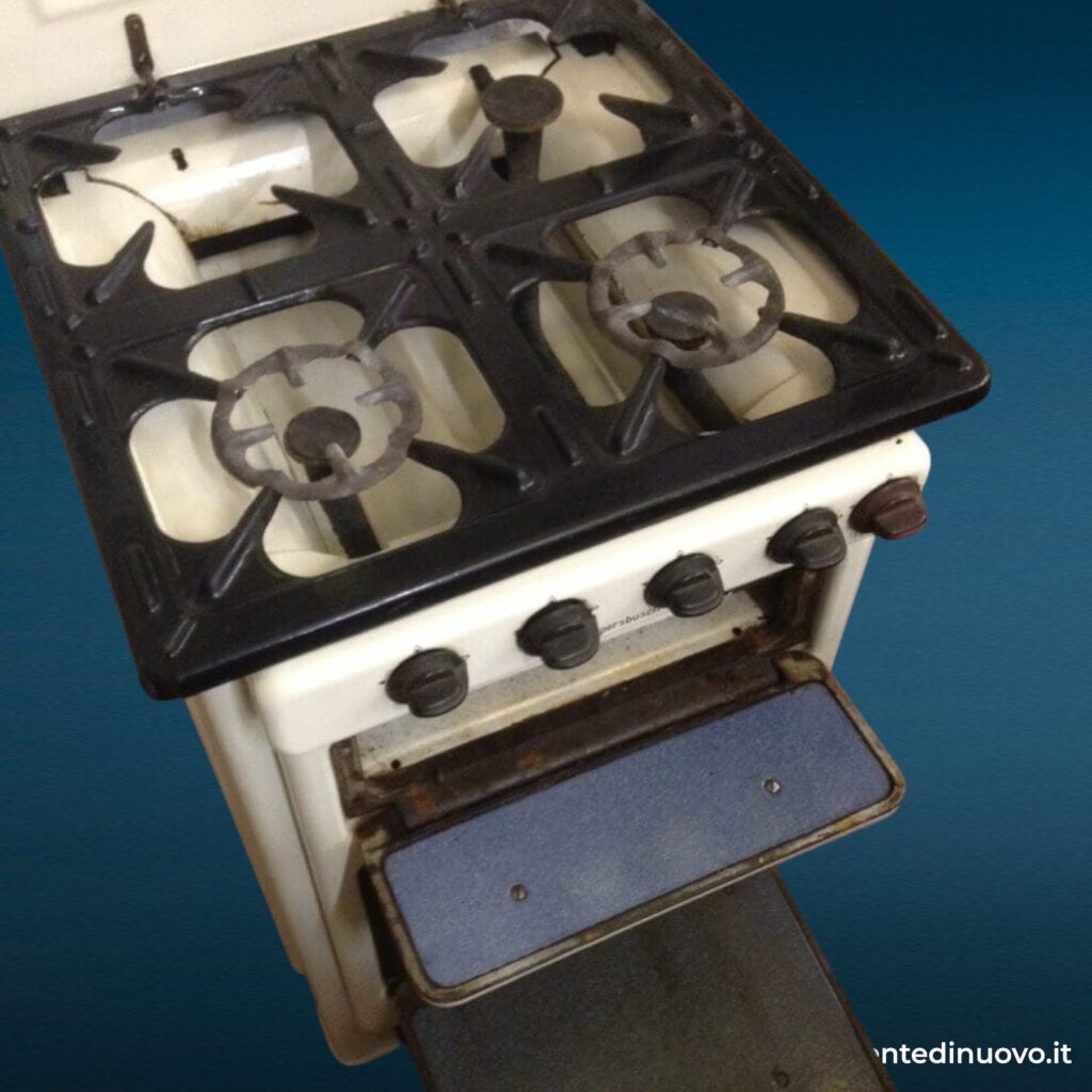 Cucina a gas Kuppersbusch anni '50 in metallo smaltato