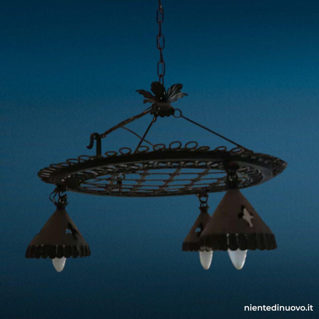 Lampadario rustico in ferro battuto a 3 luci