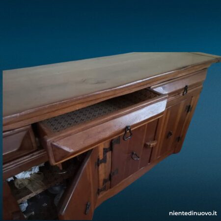 Credenza 4 ante e 3 cassetti in massello di castagno