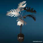 Pianta decorativa in metallo con foglie sbalzate, vaso incluso