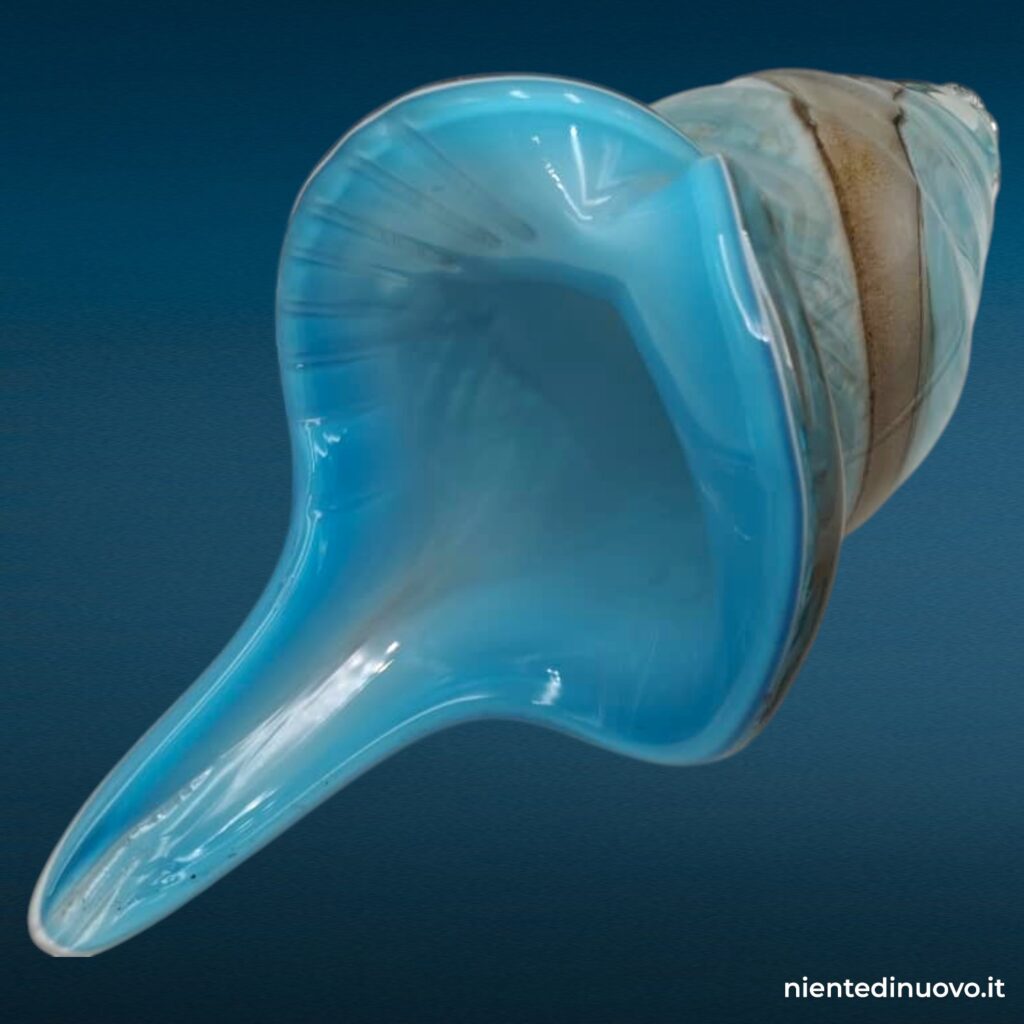 Conchiglia in vetro azzurra 33 cm - soprammobile vintage