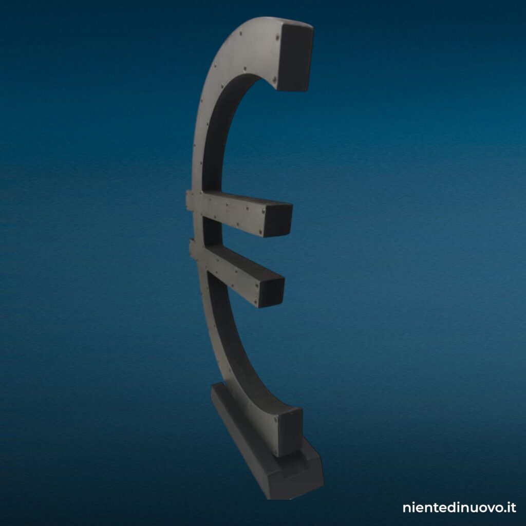 Lettera raffigurante il simbolo dell'euro in legno rivestito metallo, H 36 cm