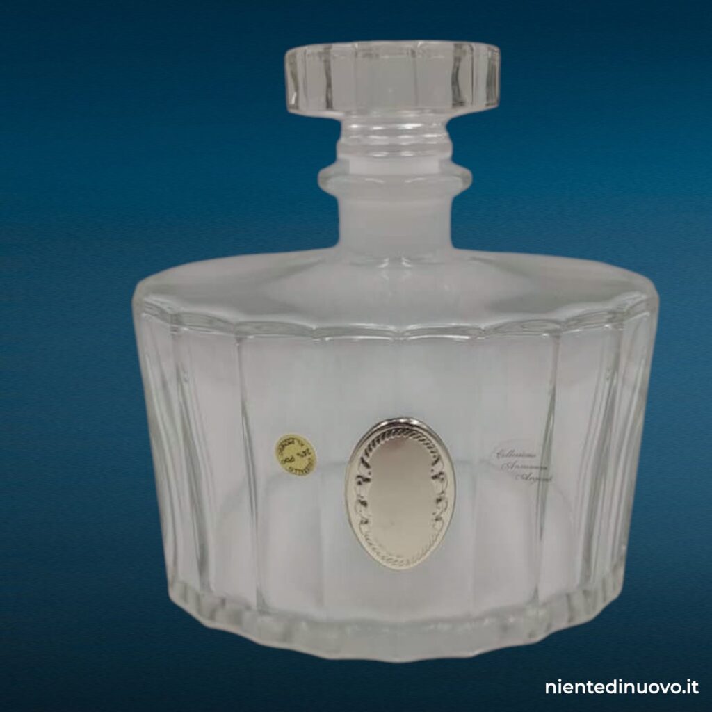 38971 Bottiglia liquore in cristallo con placchetta e tappo in argento