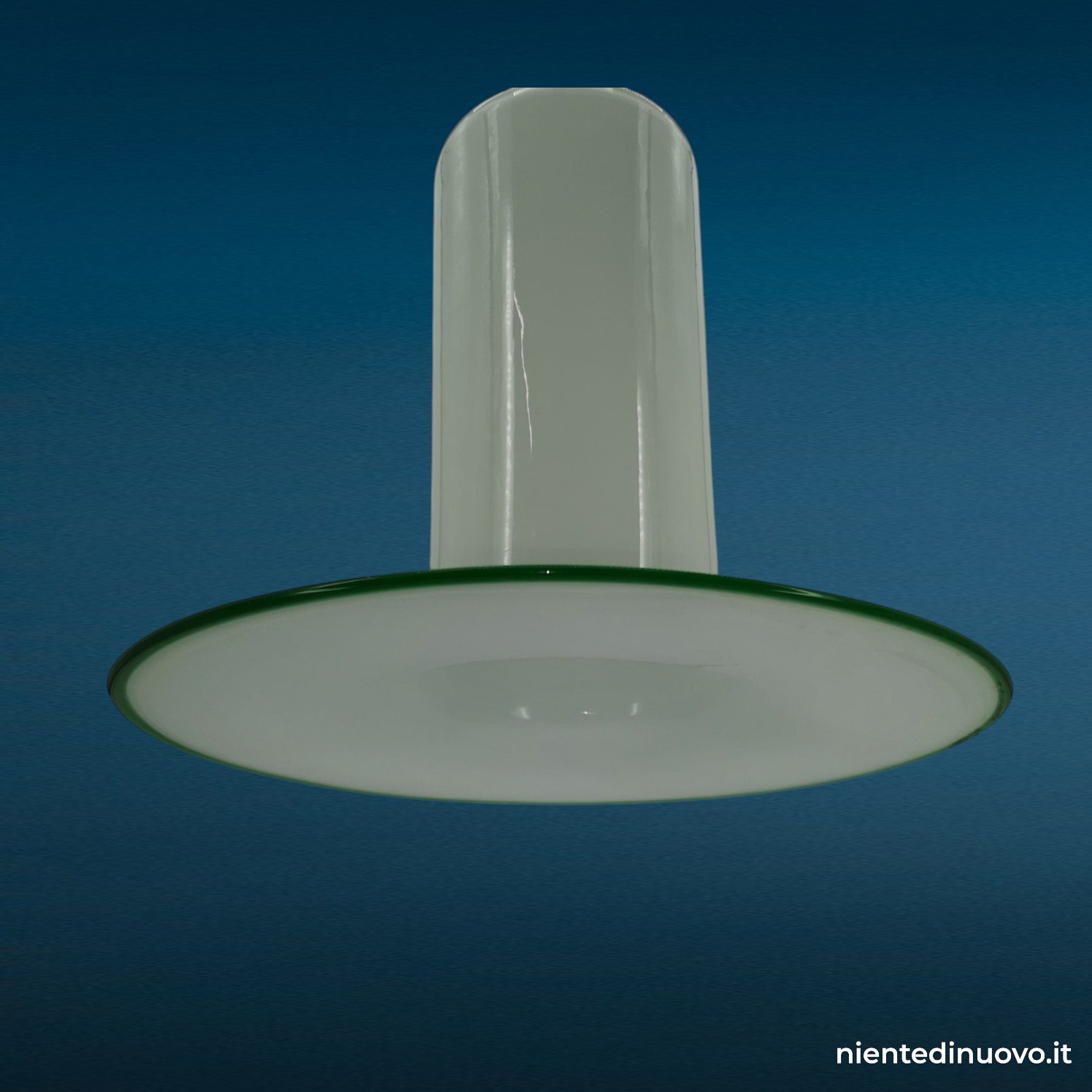 Lampadario in vetro opalino di Murano, anni 60