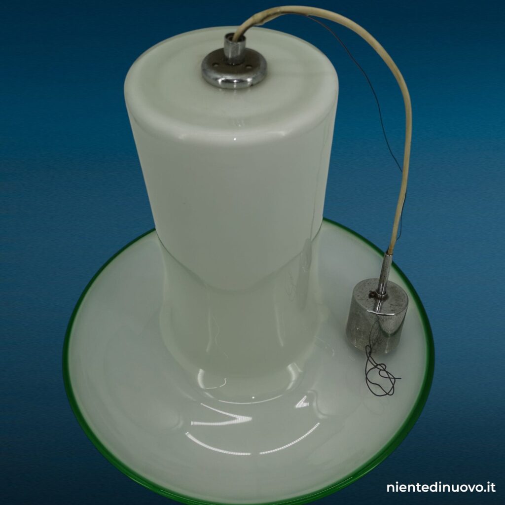 Lampadario in vetro opalino di Murano, anni 60