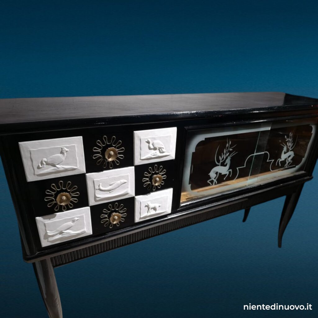 Credenza sideboard midcentury in stile Ulrich con vetri incisi
