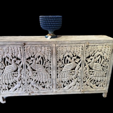 Credenza intagliata in legno massello esotico a 4 ante