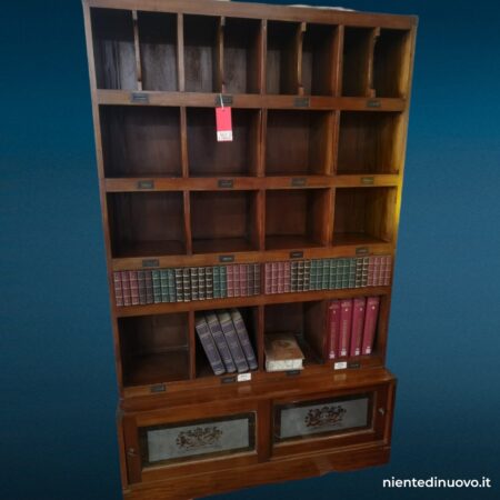 Libreria inglese in teak con cassetti e ante scorrevoli