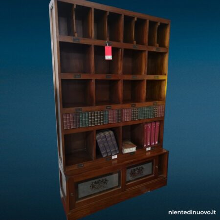 Libreria inglese in teak con cassetti e ante scorrevoli