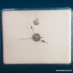 Orologio da muro ricavato da iMac G4