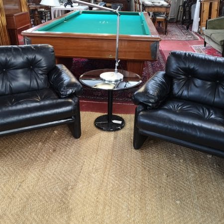 Poltrone Coronado vintage B&B Italia riverniciate in nero, design Tobia Scarpa