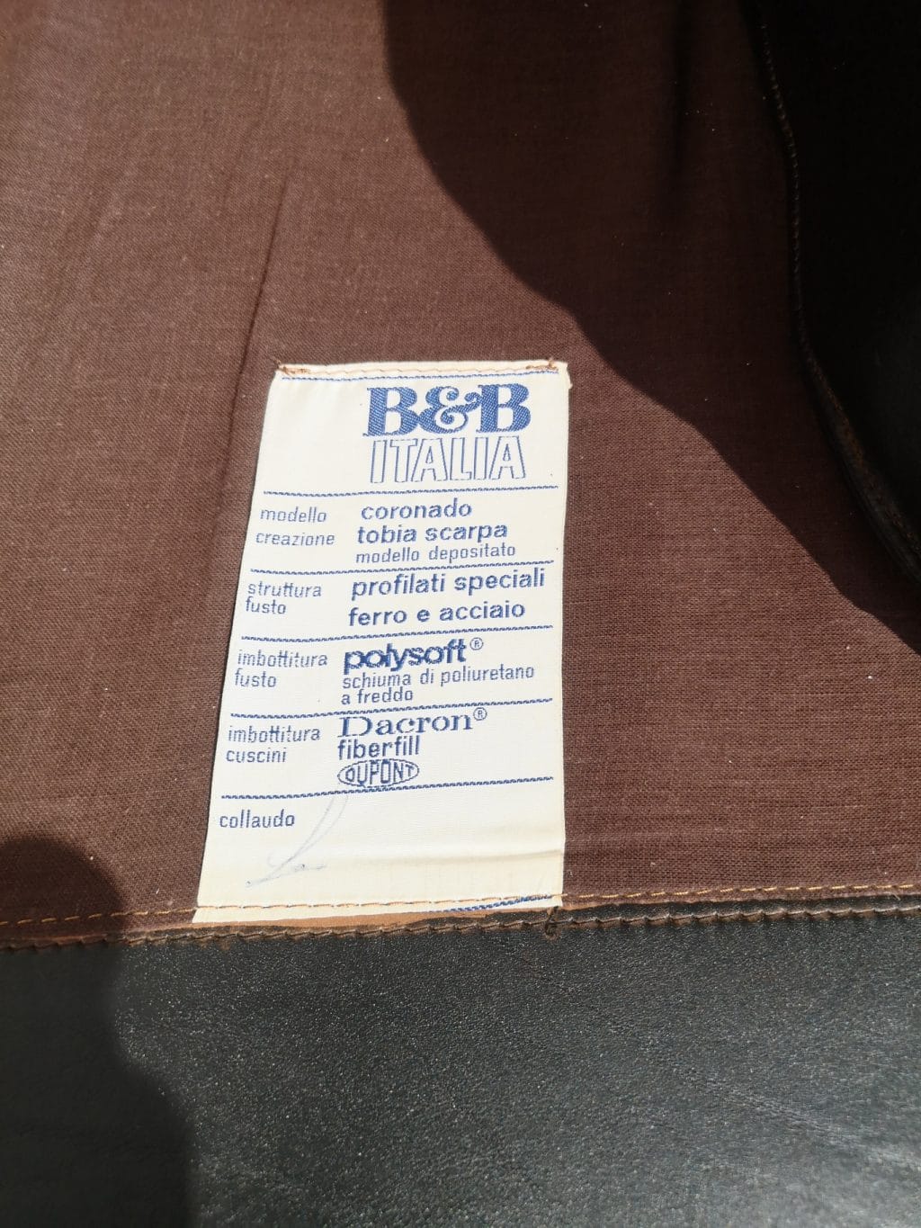 Poltrone Coronado vintage B&B Italia riverniciate in nero, design Tobia Scarpa