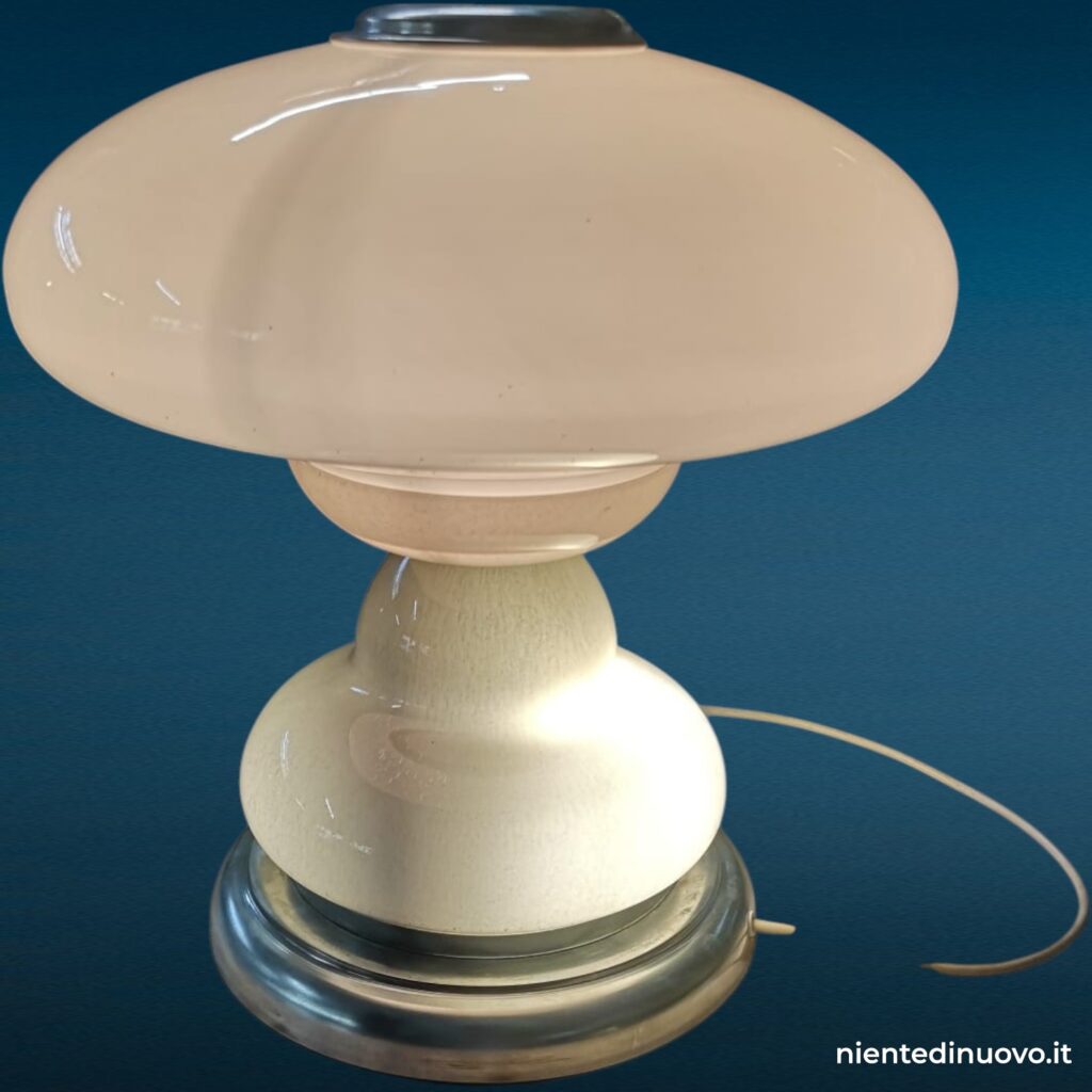 Lampada da tavolo vintage in vetro di Murano