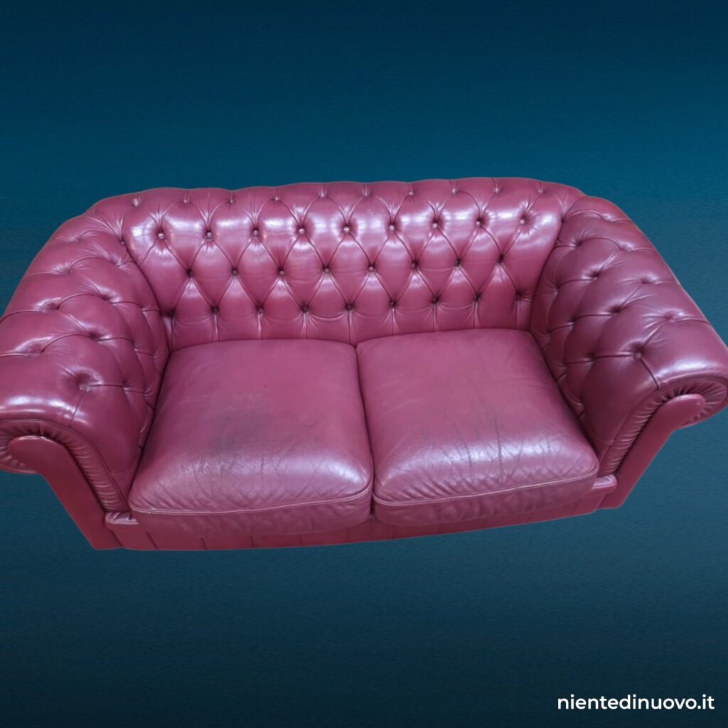 Divano club Chesterfield 2 posti in pelle vinaccia vintage