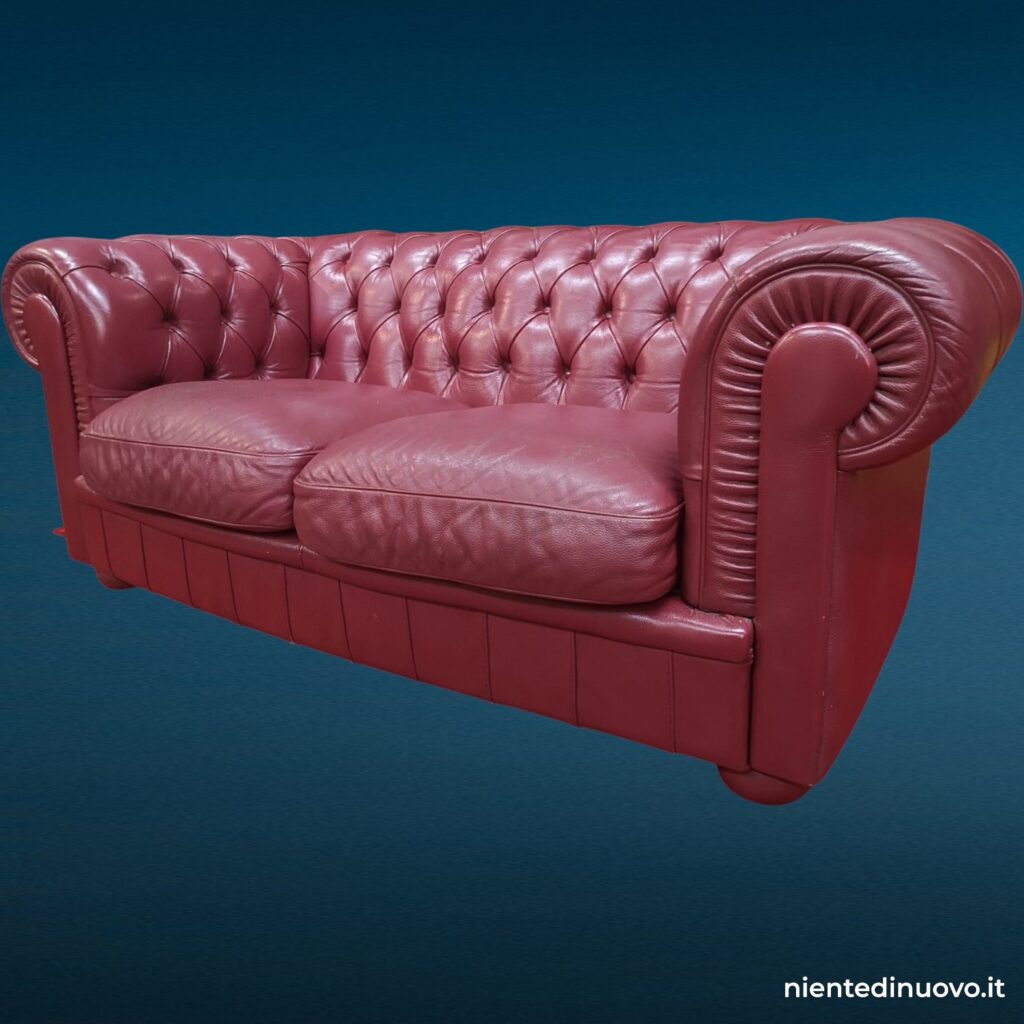 Divano club Chesterfield 2 posti in pelle vinaccia vintage