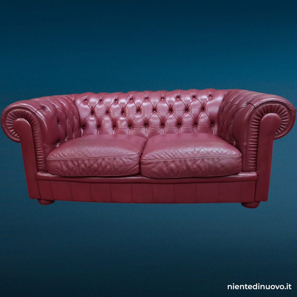 Divano club Chesterfield 2 posti in pelle vinaccia vintage
