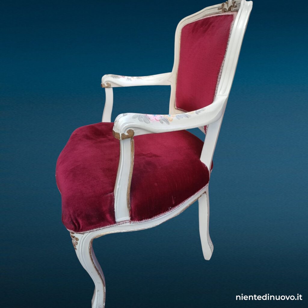 Poltroncina laccata veneziano velluto rosso