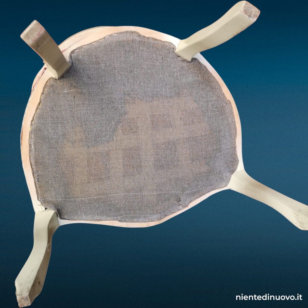 Poltroncina laccata veneziano velluto rosso