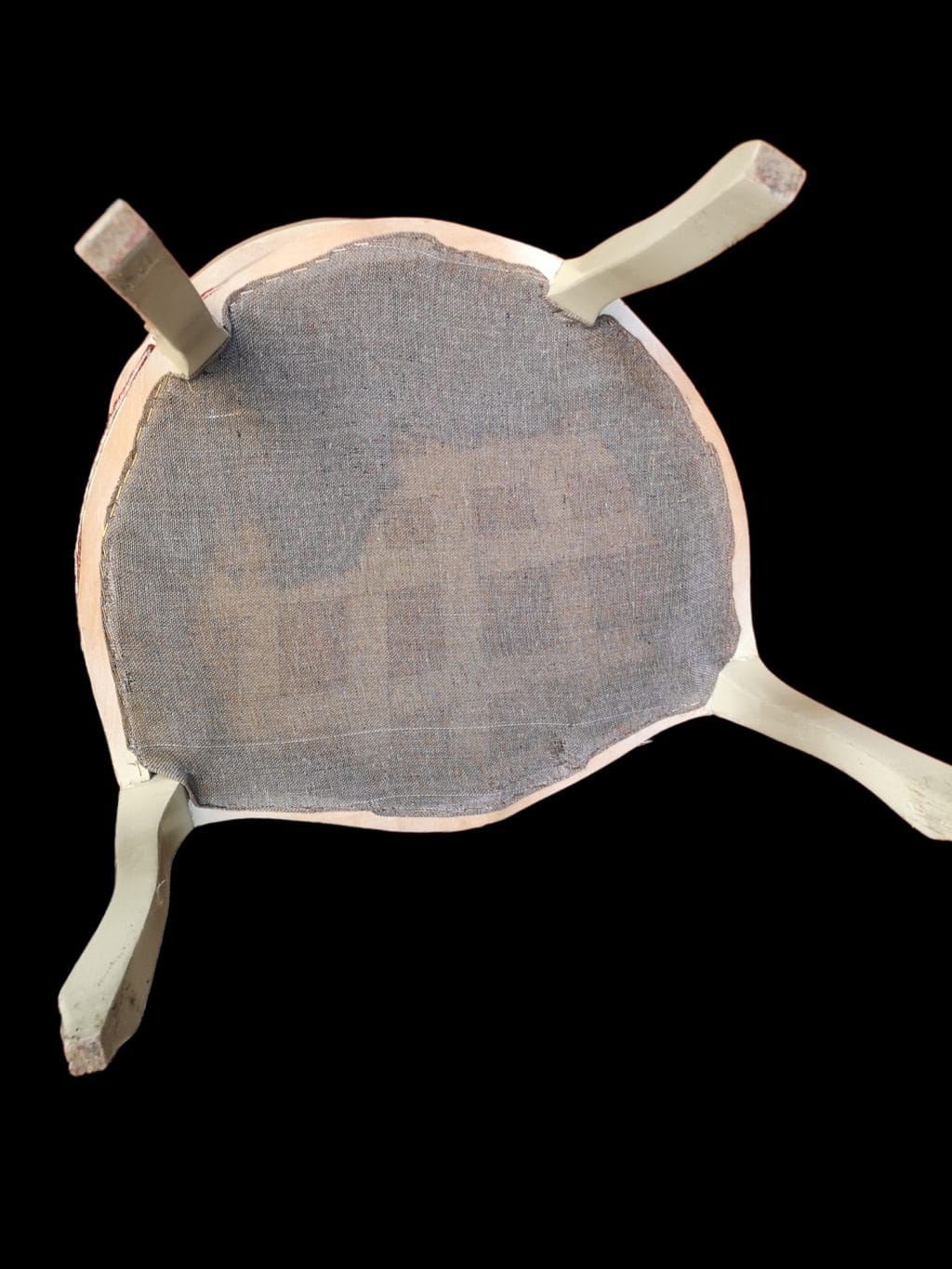 Poltroncina stile veneziano laccata con velluto rosso e braccioli