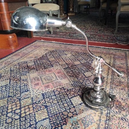 lampada da tavolo cromata