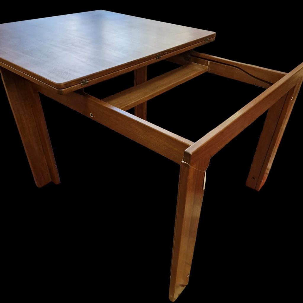 Tavolo allungabile Cassina By Tobia Scarpa, design elegante e funzionale