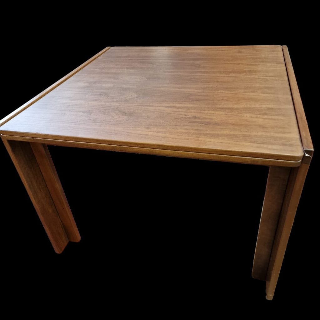 Tavolo allungabile Cassina By Tobia Scarpa, design elegante e funzionale