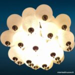 Lampadario Raak anni 60/70 con 28 sfere in vetro