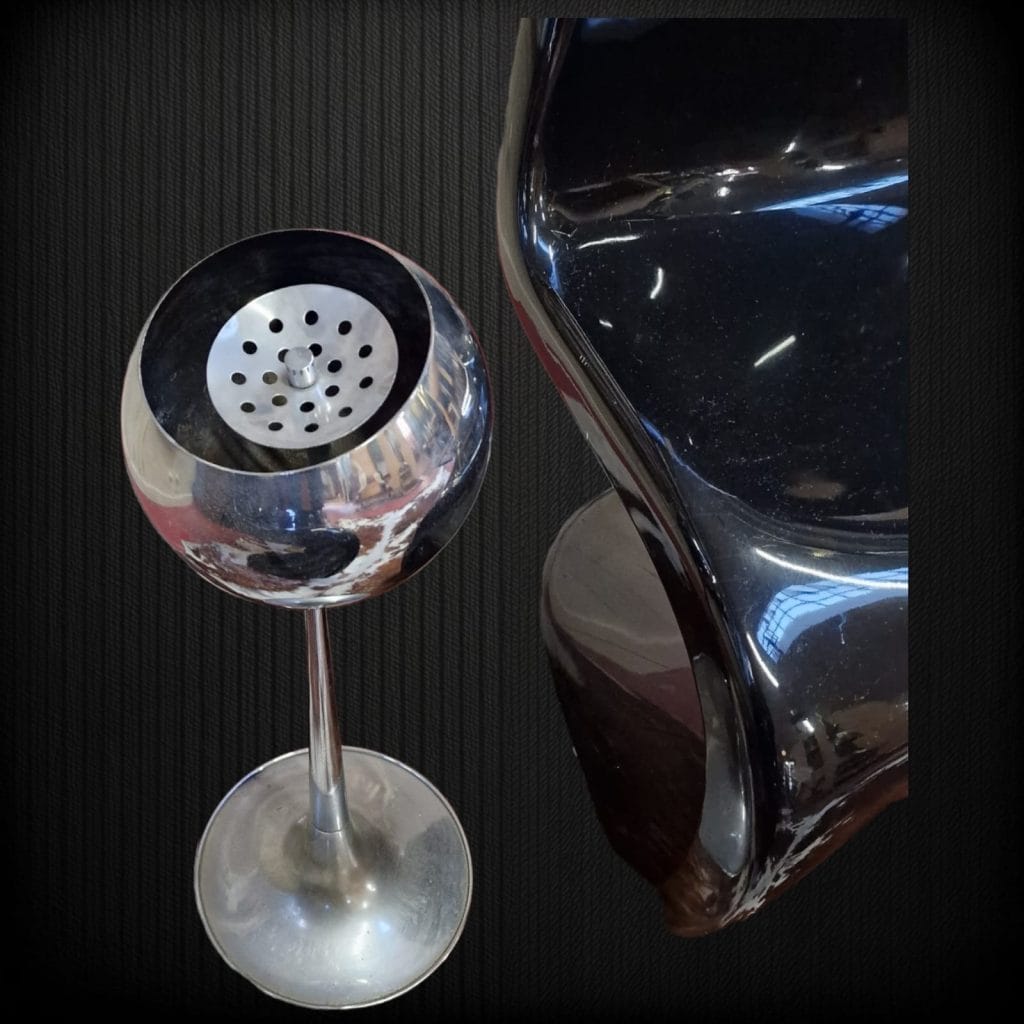 Posacenere vintage anni '60 Goffredo Reggiani in metallo con chiusura magnetica