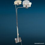 40694_5 Lampada piantana vintage anni '70 con doppia accensione e diffusori orientabili