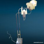 40694_6 Lampada piantana vintage anni '70 con doppia accensione e diffusori orientabili