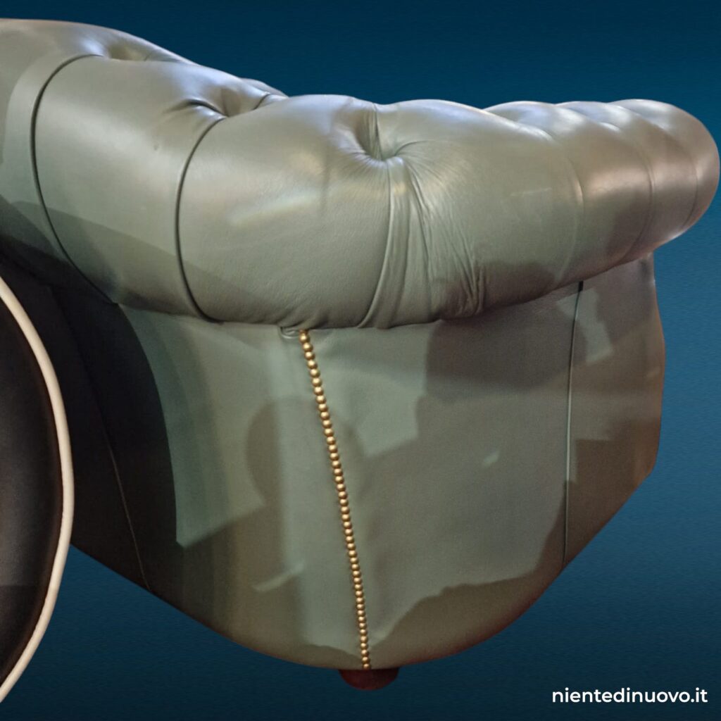 Set divano Chesterfield 3 posti e poltrona in pelle salvia