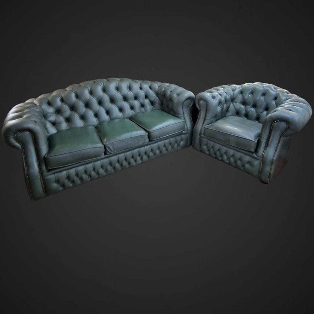 Set divano Chesterfield con poltrona in pelle color salvia