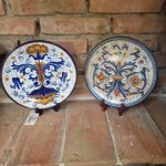 Piatto in ceramica di Deruta, 25,5 cm, dipinto a mano con motivi intricati