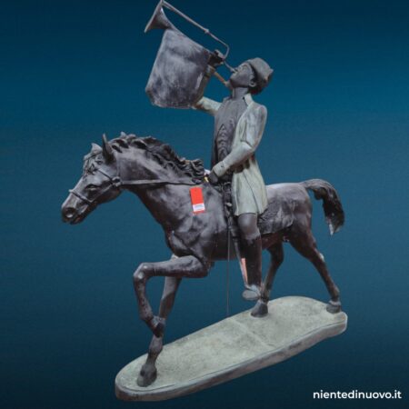 Scultura Cavallo in bronzo lunga due metri con soldato a cavallo