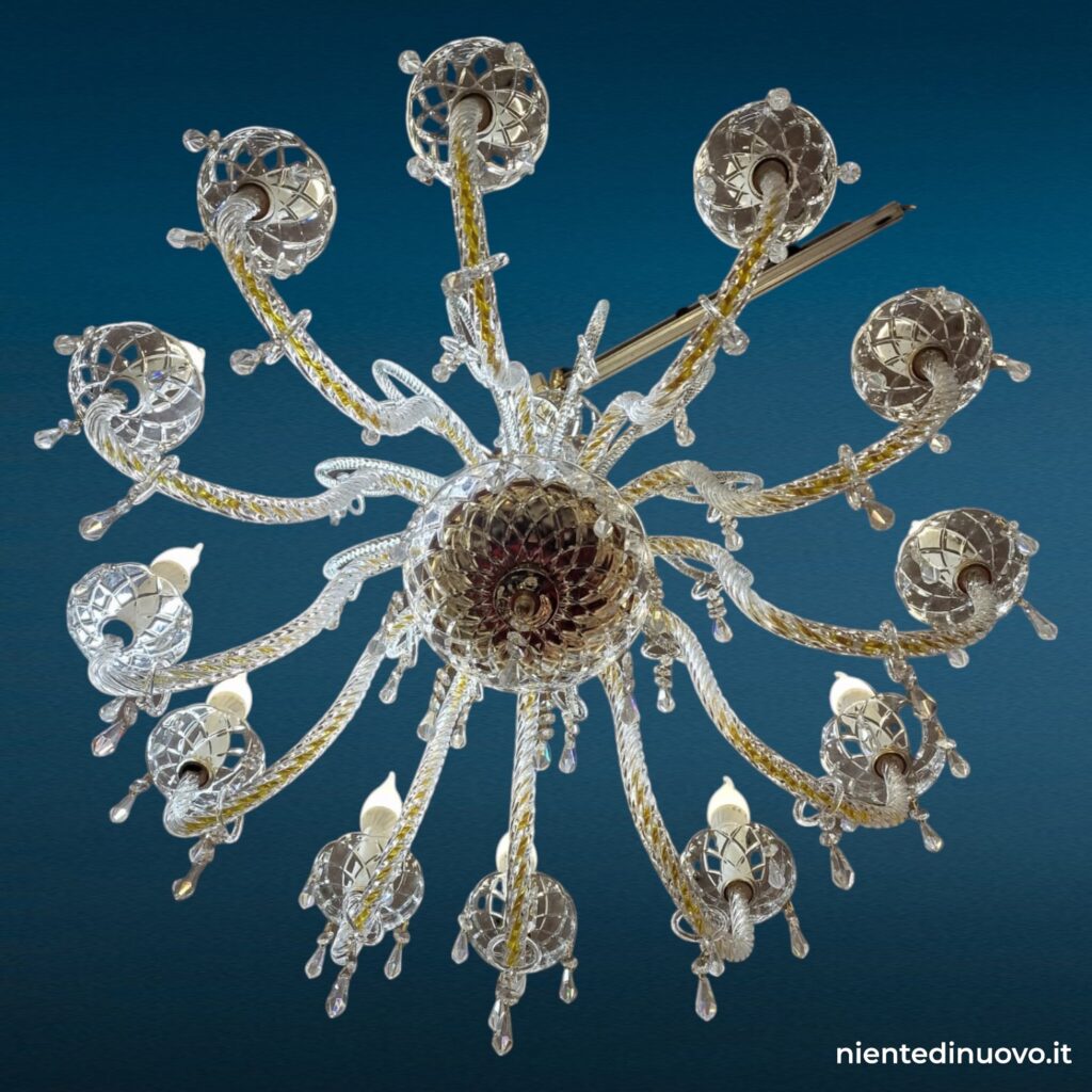 Lampadario in cristallo 12 luci con finitura oro