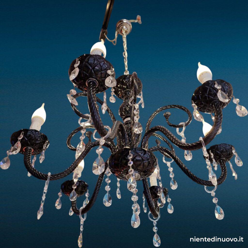 Lampadario 6 luci in vetro nero con pendagli chiari