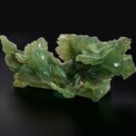 Scultura con cavalli in giada verde, artigianato unico