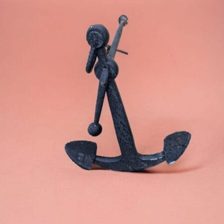 Ancora decorativa in metallo nera per esterni, con segni del tempo