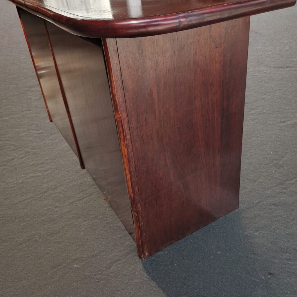 Credenza Sideboard Bonacina anni '70 in legno con profilo in bambù