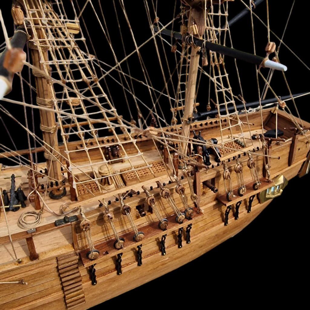 Veliero fatto a mano Bounty in teca di vetro