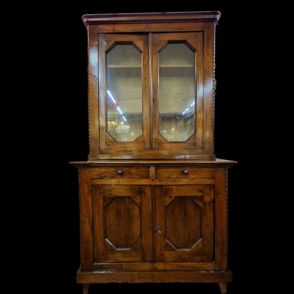 Libreria 800 in noce di piccola misura