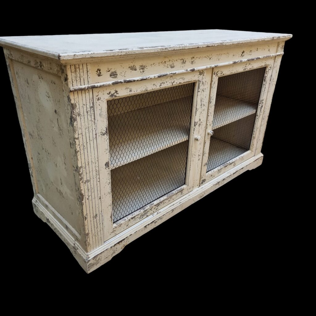 Credenza provenzale rustica a due ante con rete