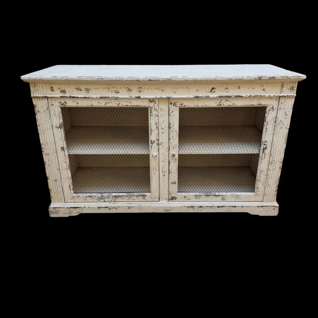 Credenza provenzale rustica a due ante con rete